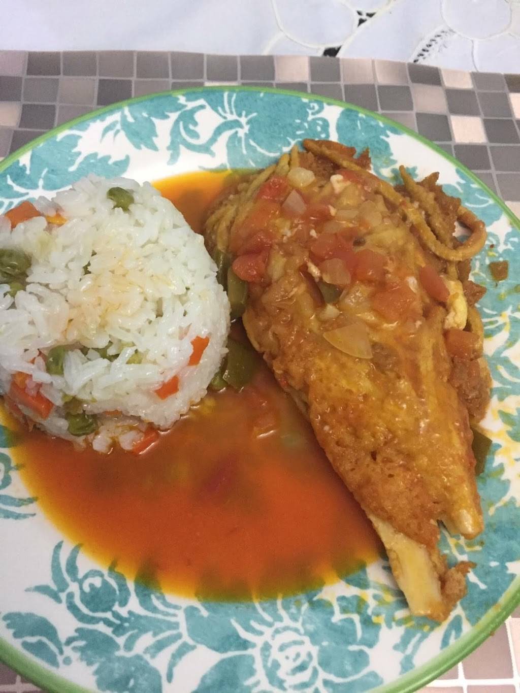 Pupuseria y Restaurante centroamericano. Victorias | restaurant | 8120 Avalon Blvd, Los Angeles, CA 90003, USA | 3232392523 OR +1 323-239-2523