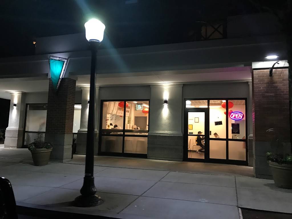 Fiskies Cafe | restaurant | 27 Harbor Point Blvd, Dorchester, MA 02125, USA | 6172828288 OR +1 617-282-8288