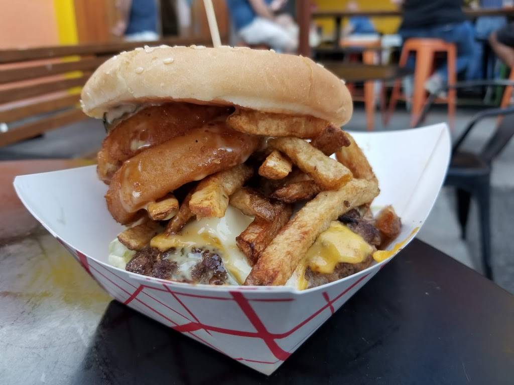 Stoopid Burger | restaurant | 2329 NE Glisan St, Portland, OR 97232, USA | 5034775779 OR +1 503-477-5779