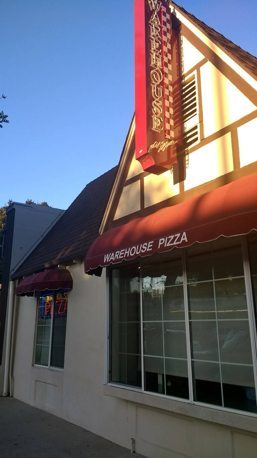 Warehouse Pizza | restaurant | 2340 D St, La Verne, CA 91750, USA | 9095932714 OR +1 909-593-2714