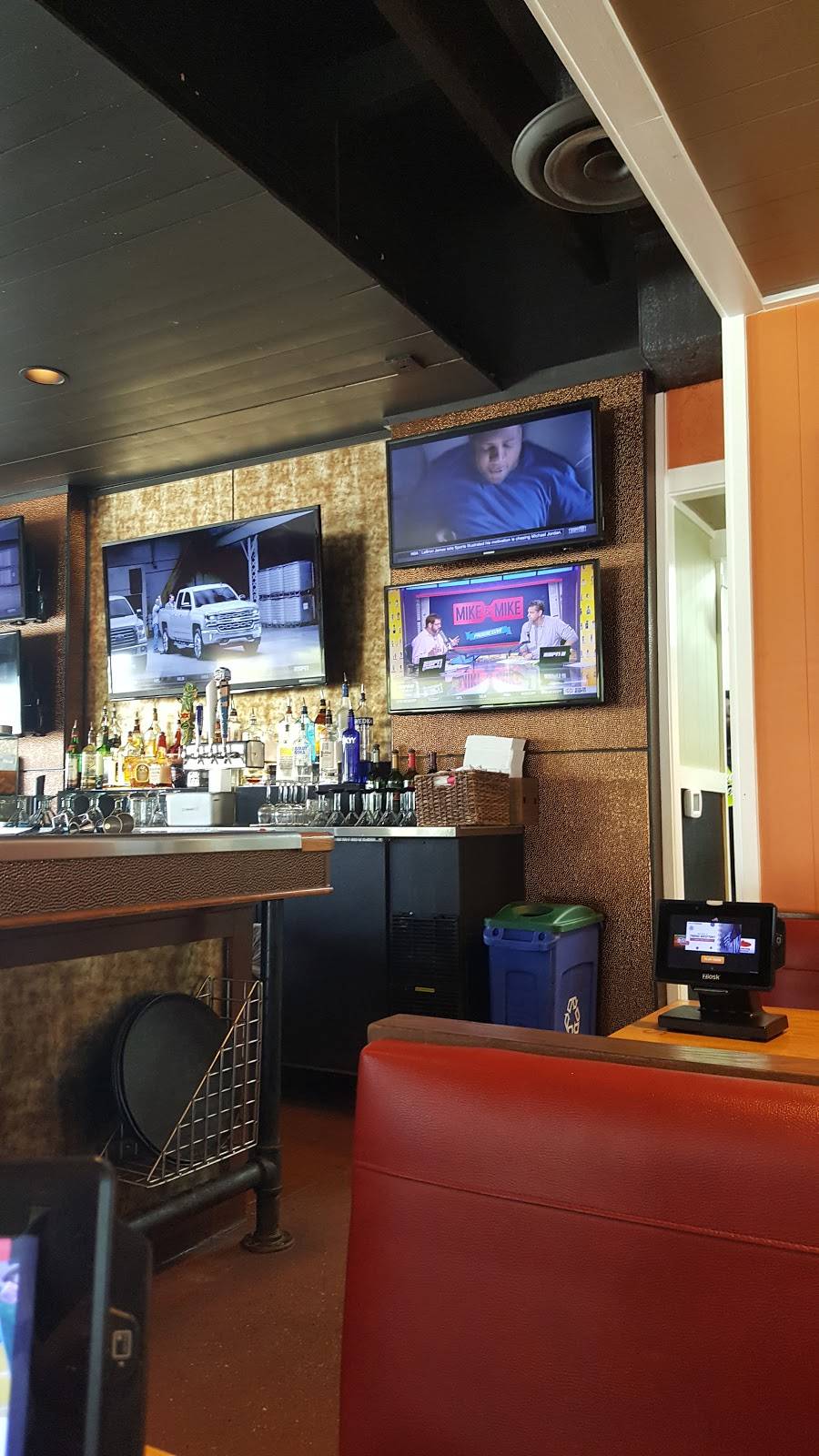 Chilis Grill & Bar | restaurant | 827 Odd Fellows Rd, Crowley, LA 70526, USA | 3377831493 OR +1 337-783-1493