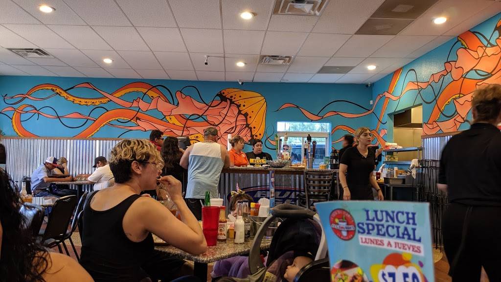 Los Colegas | restaurant | 1613 N Zaragoza Rd, El Paso, TX 79936, USA | 9158553744 OR +1 915-855-3744