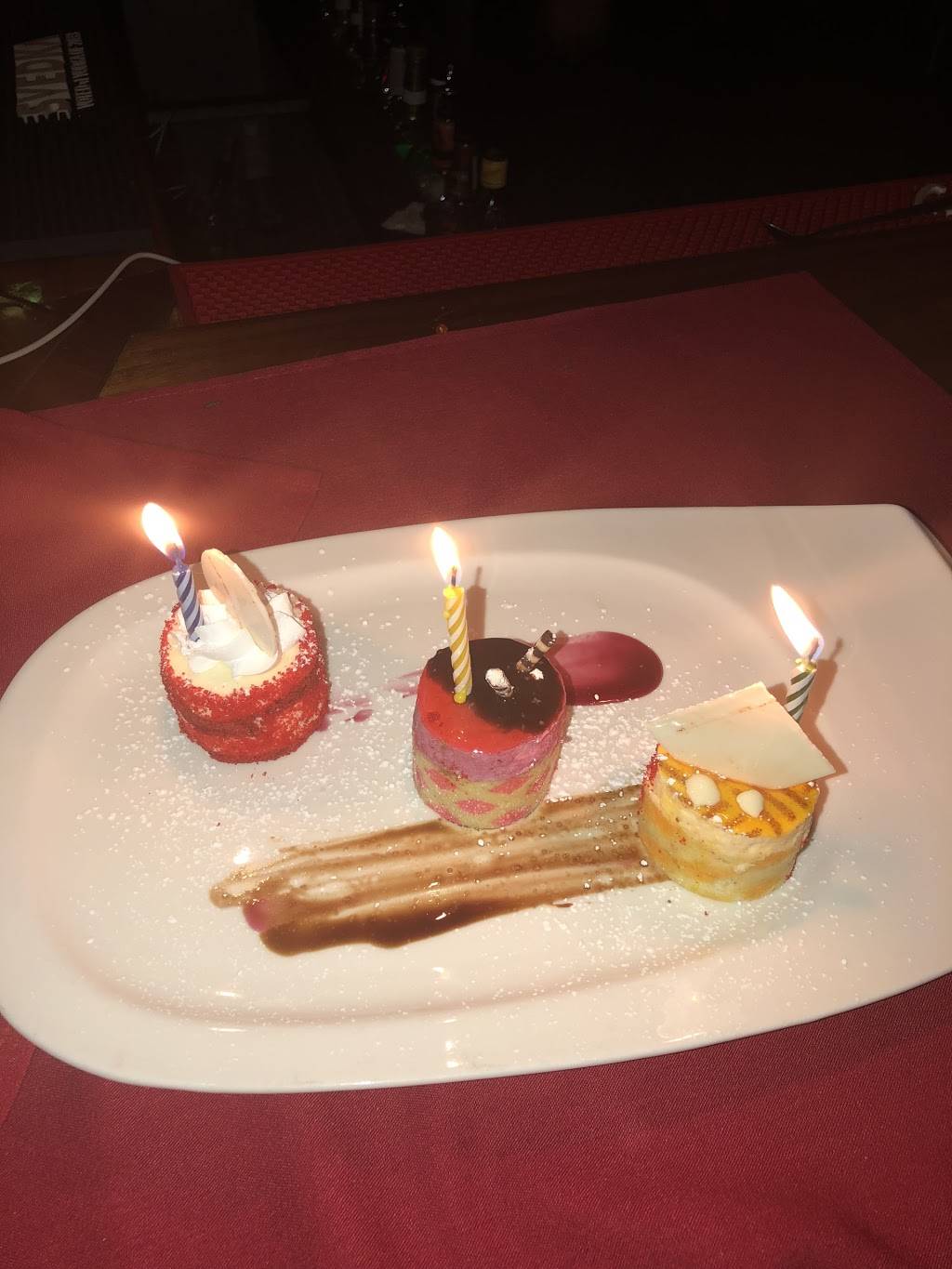 Häagen-Dazs | restaurant | 7 Backus Ave, Danbury, CT 06810, USA | 2037988242 OR +1 203-798-8242