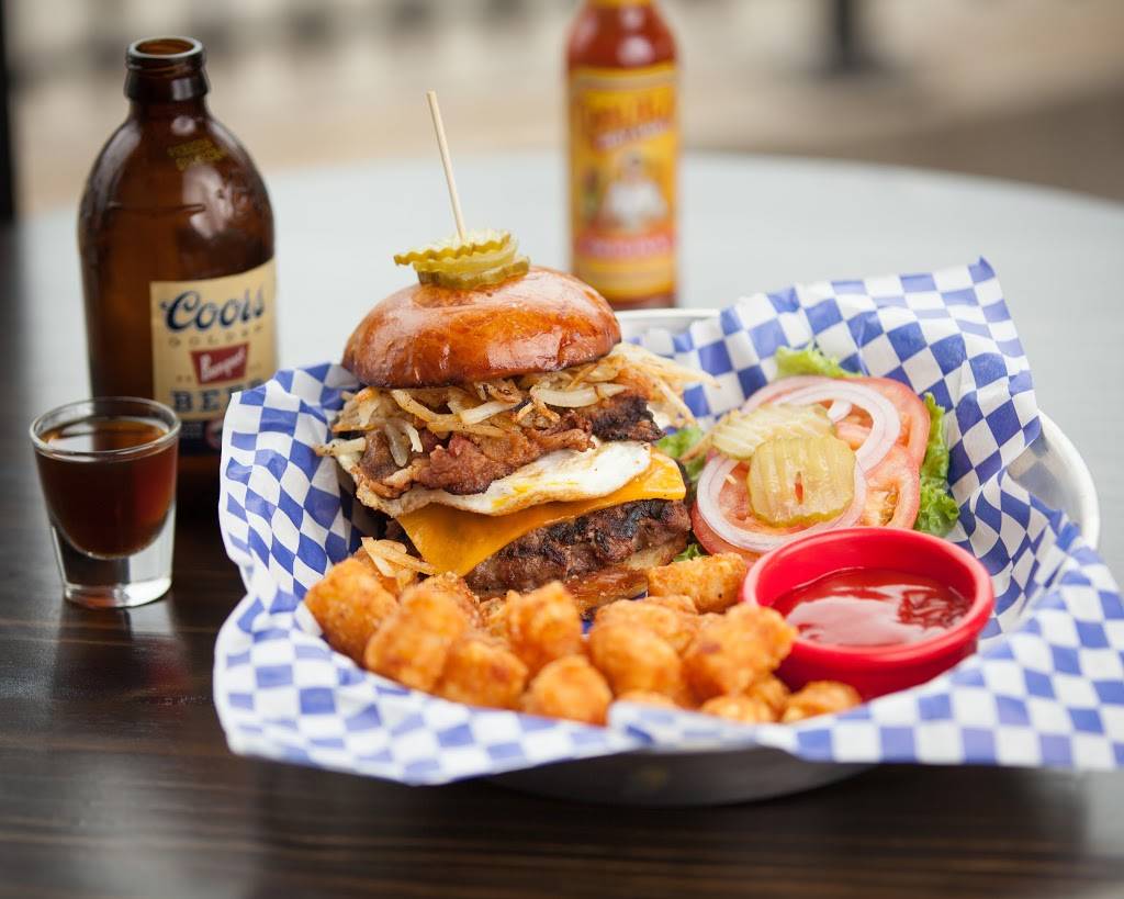 Ollies Local | restaurant | 3044 Gillham Rd, Kansas City, MO 64108, USA | 8165413961 OR +1 816-541-3961