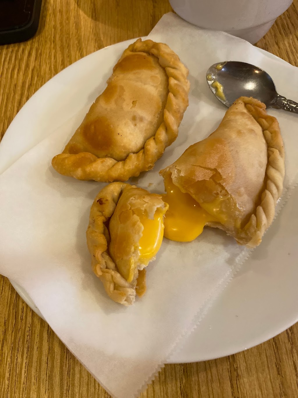 Brendas Kitchen Puerto Rican cuisine | restaurant | 114 S 3rd St, Leesville, LA 71446, USA | 3374235021 OR +1 337-423-5021