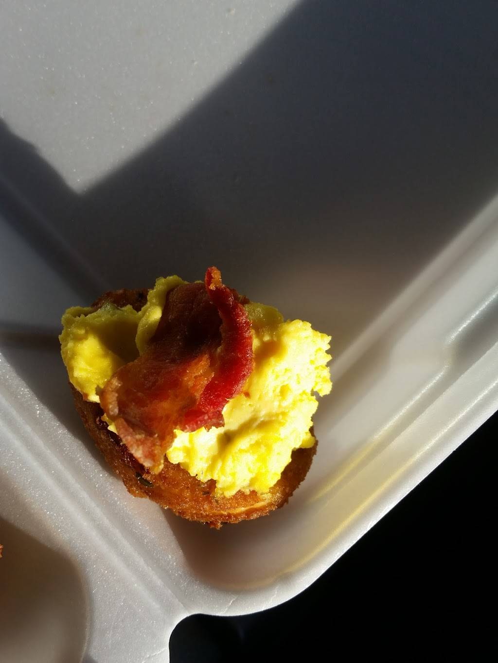 Kurbside Grillin | restaurant | 6666 W Andrew Johnson Hwy, Talbott, TN 37877, USA | 4232547099 OR +1 423-254-7099