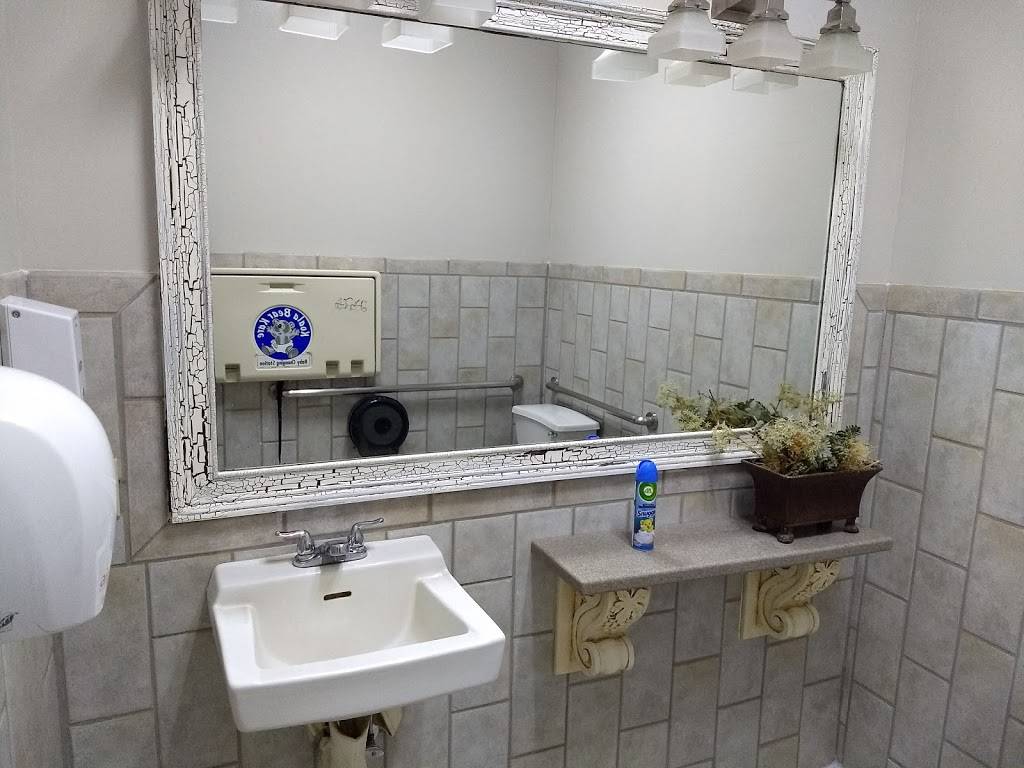 Shell Food Mart | restaurant | 133 Johnson Ferry Rd, Marietta, GA 30068, USA | 7709569114 OR +1 770-956-9114