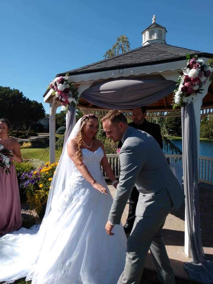 Duck Pond Bar and Grill | restaurant | 3700 W Canyon Lakes Dr, Kennewick, WA 99337, USA | 5095823736 OR +1 509-582-3736