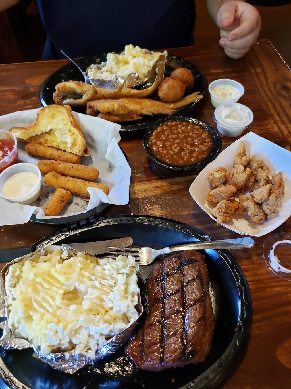 Hungry Hillbillys Grill and BBQ | restaurant | 340 Northview Dr, Jesup, GA 31546, USA | 9124273330 OR +1 912-427-3330