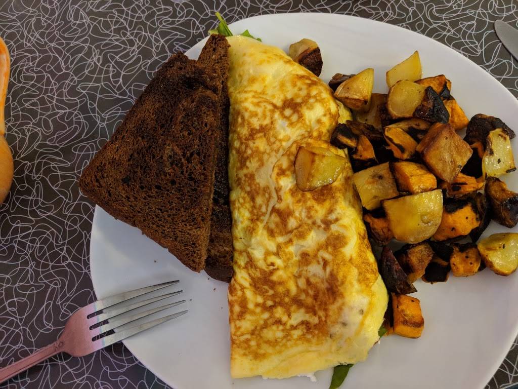 Sweeties Bakery & Cafe | cafe | 191 Bank St, New London, CT 06320, USA | 8604370130 OR +1 860-437-0130