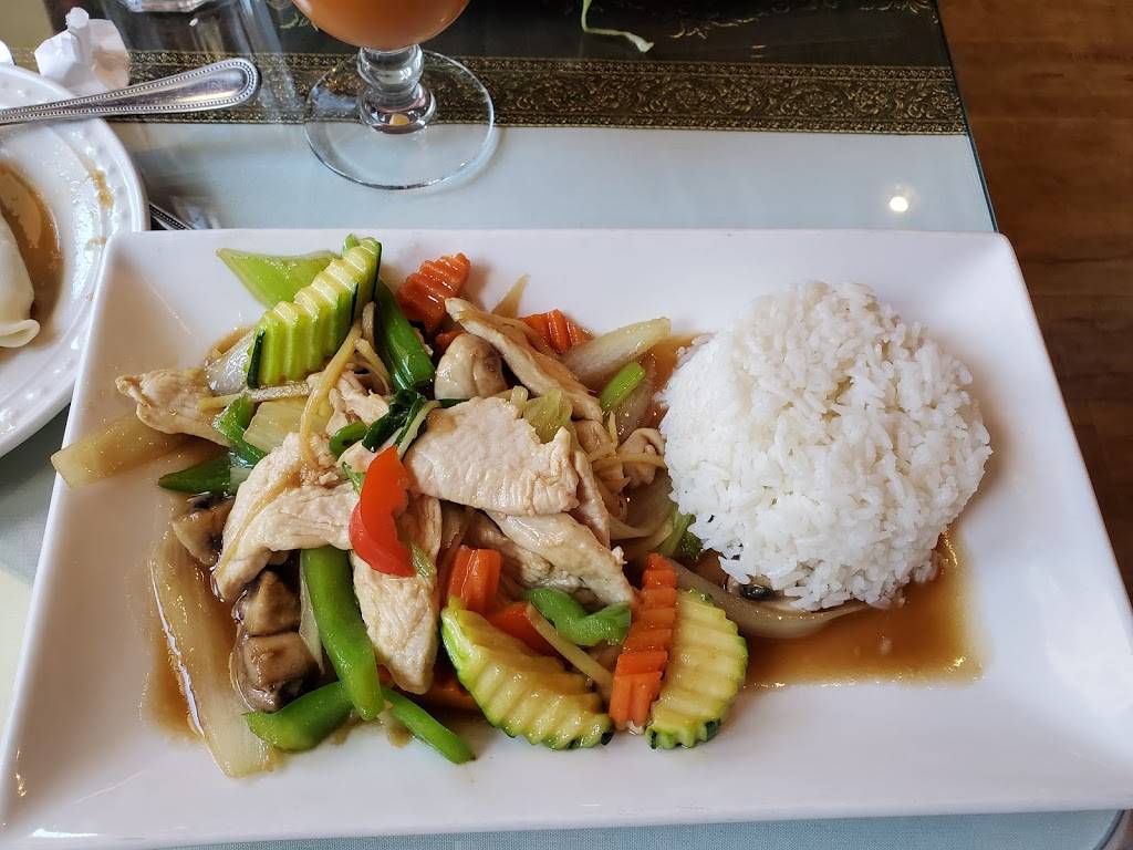 Rum Thai Bistro | restaurant | 880 Sterling Pkwy #20, Lincoln, CA 95648, USA | 9165437300 OR +1 916-543-7300