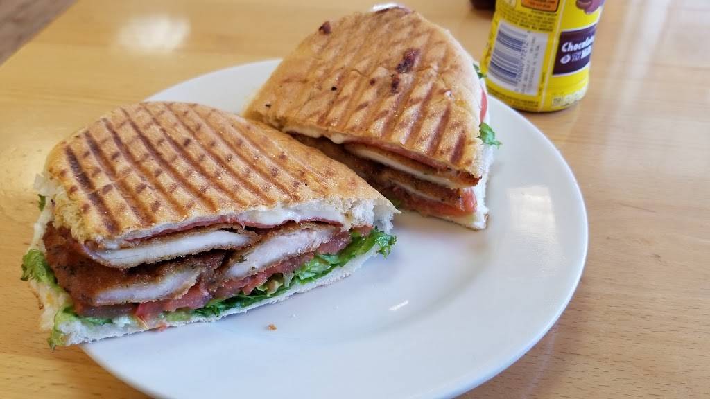 Hornets Nest Deli | restaurant | 269 E Main St, Branford, CT 06405, USA | 2034830461 OR +1 203-483-0461