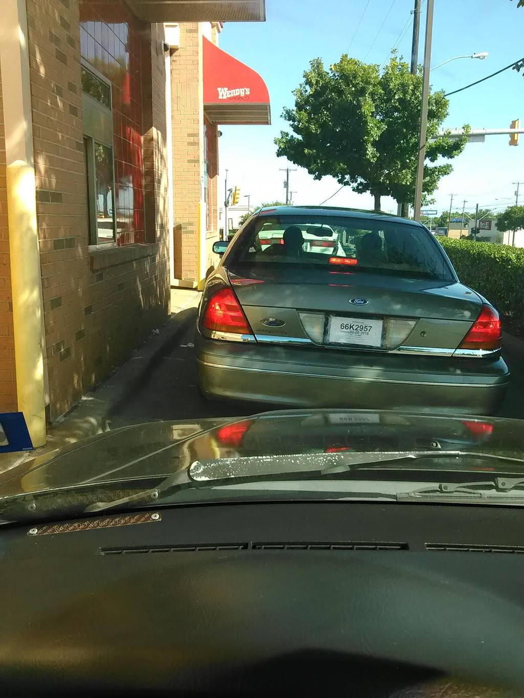 Wendys | restaurant | 1507 E Kiest Blvd, Dallas, TX 75216, USA | 2147314139 OR +1 214-731-4139