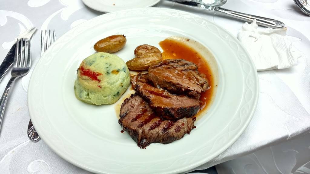 The Fox Hollow | restaurant | 7725 Jericho Turnpike, Woodbury, NY 11797, USA | 5169211415 OR +1 516-921-1415