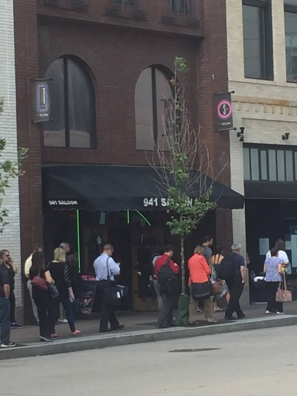 941 Saloon | restaurant | 941 Liberty Ave #1, Pittsburgh, PA 15222, USA | 4122815222 OR +1 412-281-5222