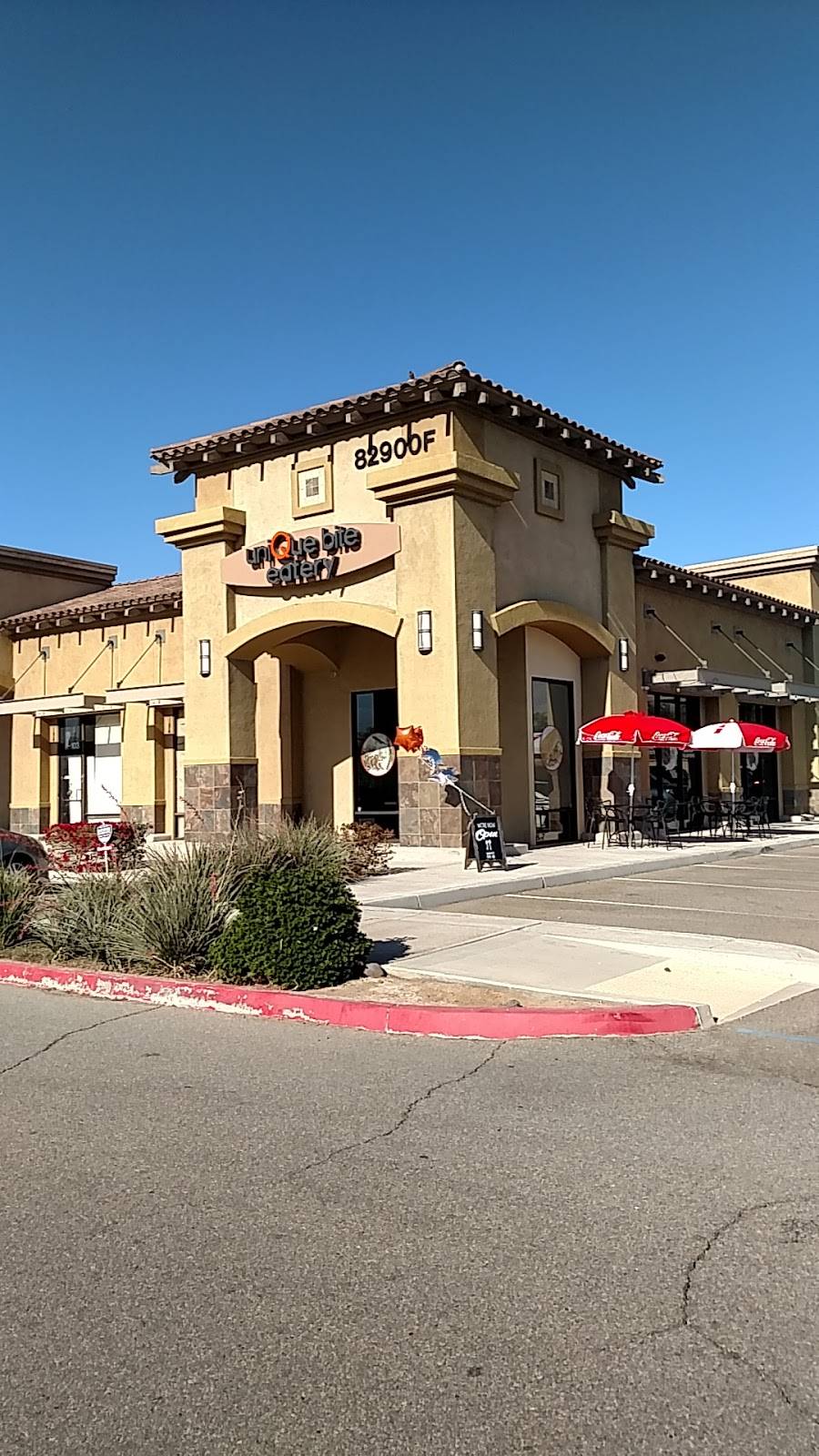 Unique Bite Eatery | restaurant | 82900 Ave 42, Indio, CA 92203, USA | 7603428286 OR +1 760-342-8286