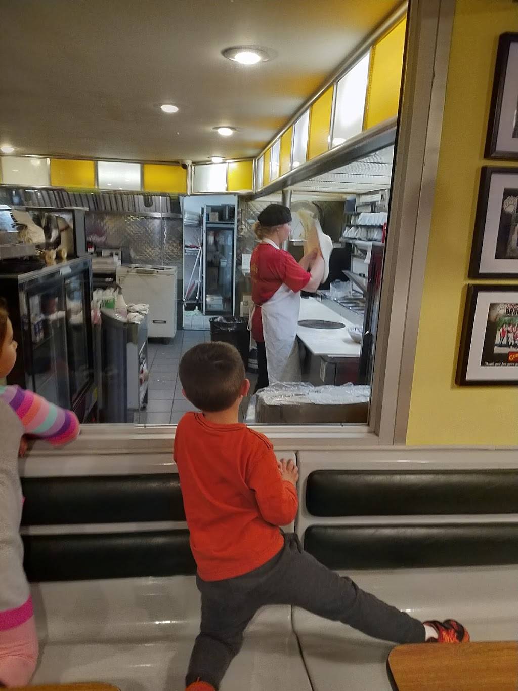 Coachs Diner & Pizzeria | restaurant | 1451 ON-7A, Bethany, ON L0A 1A0, Canada | 7052772500 OR +1 705-277-2500