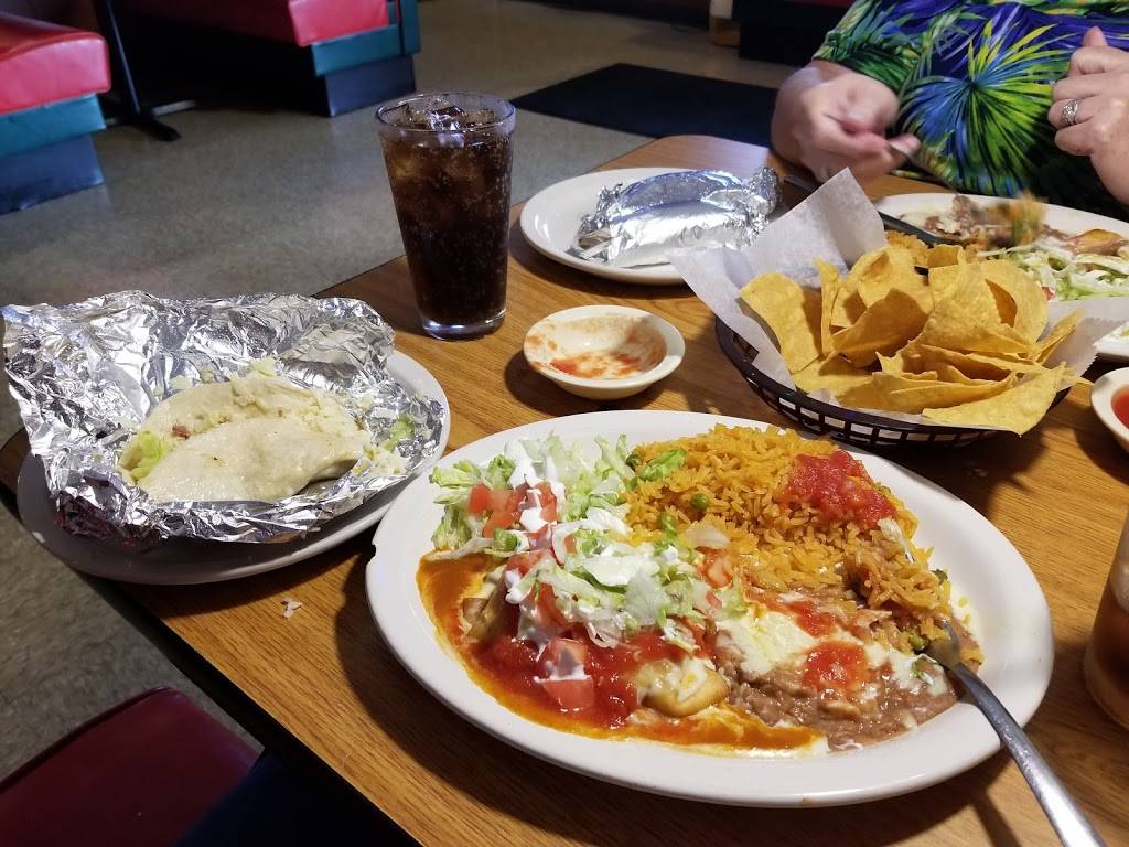 Dos Molinos Mexican Restaurant | restaurant | 2004 S Elizabeth St, Kokomo, IN 46902, USA | 7658658621 OR +1 765-865-8621