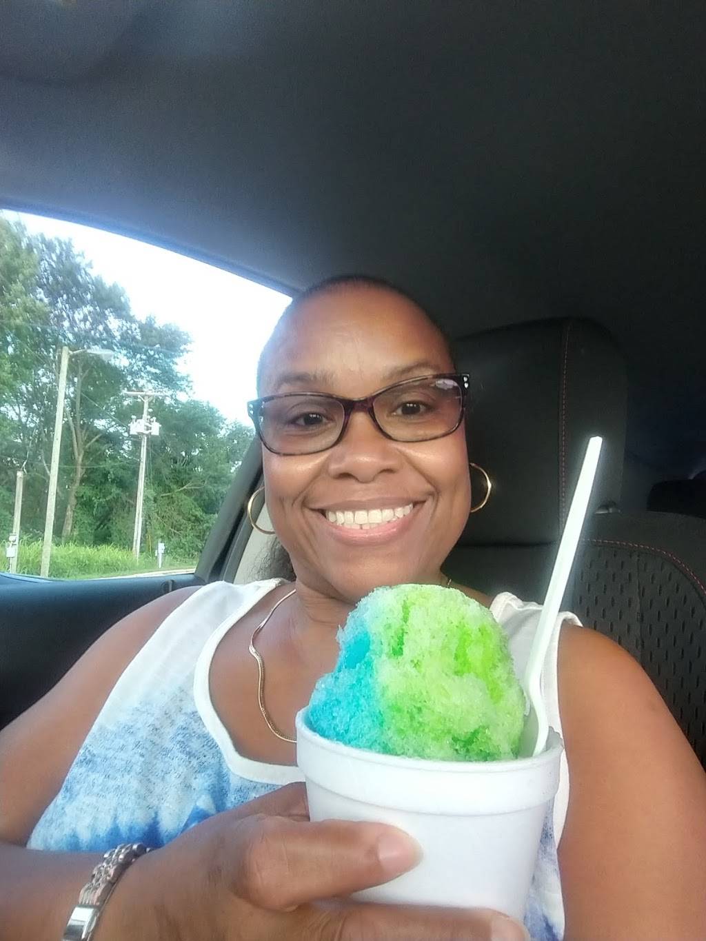 Pelicans SnoBalls | restaurant | 2405 Randleman Rd, Greensboro, NC 27406, USA | 9199373971 OR +1 919-937-3971