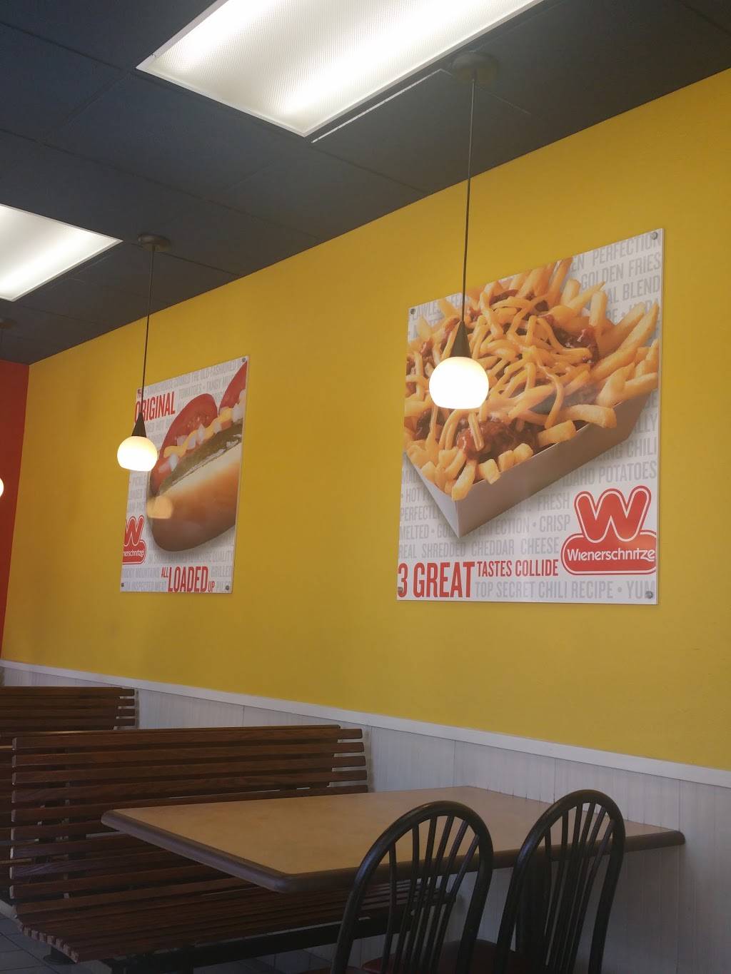 Wienerschnitzel | restaurant | 1381 E Foothill Blvd, Upland, CA 91786, USA | 9099499205 OR +1 909-949-9205