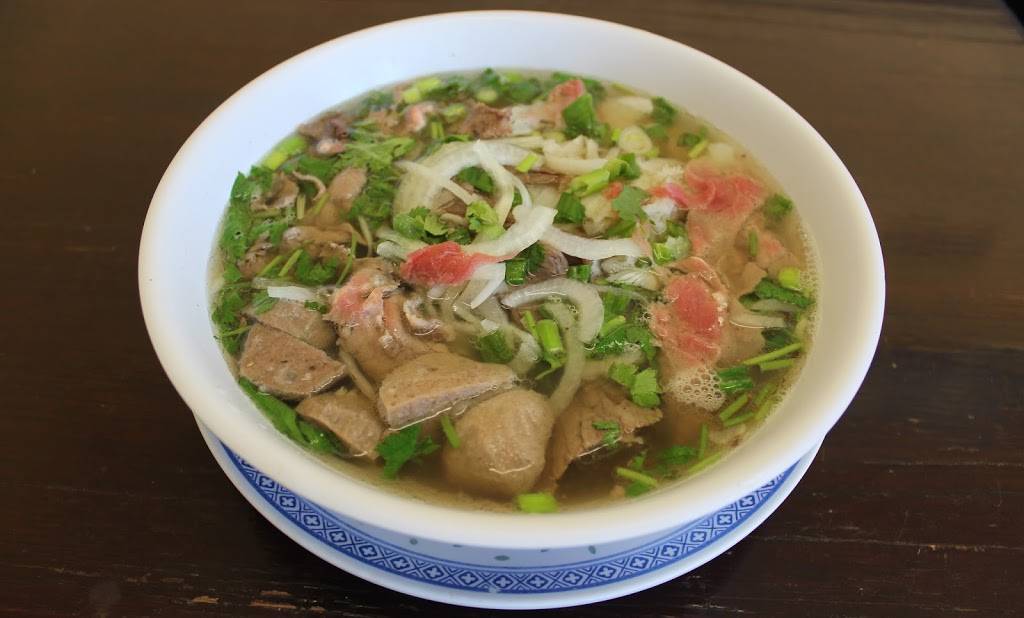Pho-White Center | restaurant | 9642 16th Ave SW, Seattle, WA 98106, USA | 2064201685 OR +1 206-420-1685