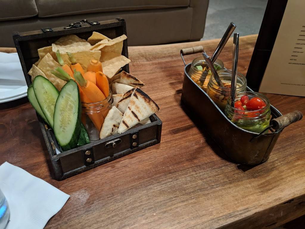 The Living Room | restaurant | 13031 Ritz Carlton Highlands Ct, Truckee, CA 96161, USA | 5305623050 OR +1 530-562-3050