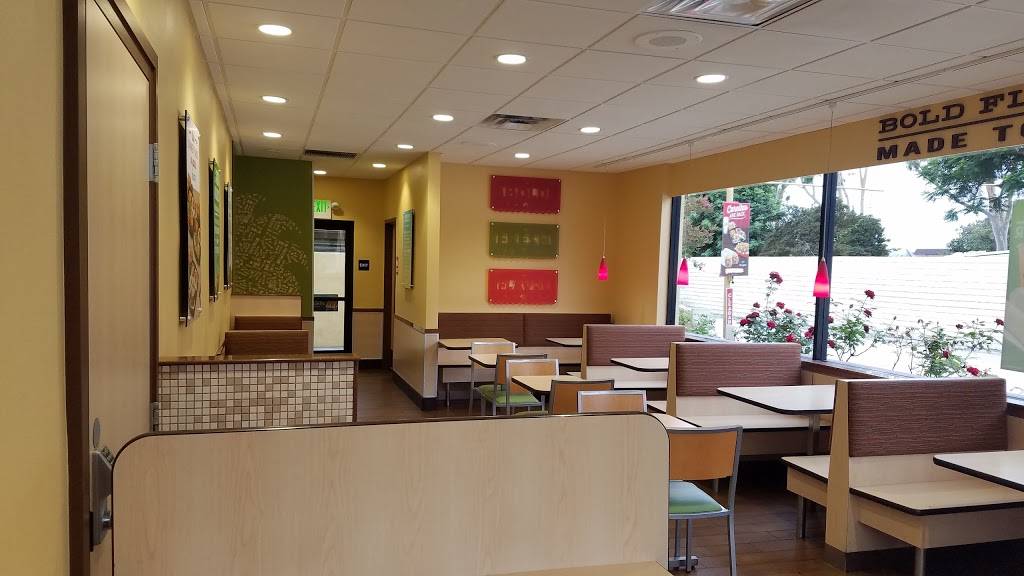 Del Taco | meal takeaway | 21401 Brookhurst St, Huntington Beach, CA 92646, USA | 7149633303 OR +1 714-963-3303