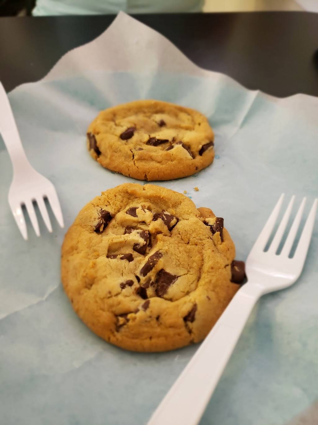 Lulas Neighborhood Grill | restaurant | 4821 Yosemite Blvd, Modesto, CA 95357, USA | 2095260009 OR +1 209-526-0009