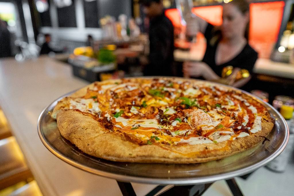 Over/Under Public House | restaurant | 310 N San Fernando Blvd, Burbank, CA 91502, USA | 8182379186 OR +1 818-237-9186