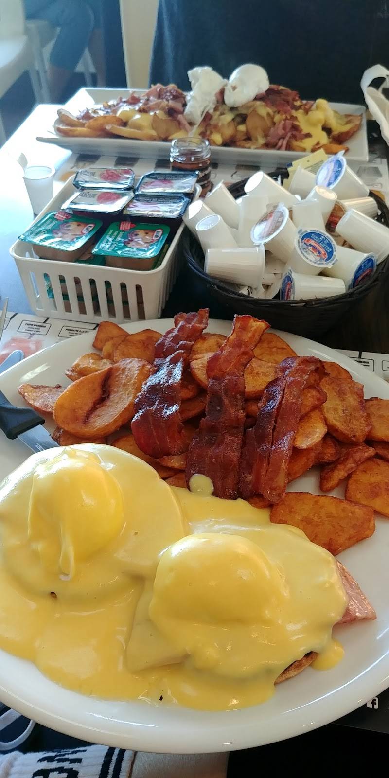 LOeufrier Blainville | restaurant | 400 Boulevard Curé-Labelle #6, Blainville, QC J7C 2H2, Canada | 4504209993 OR +1 450-420-9993