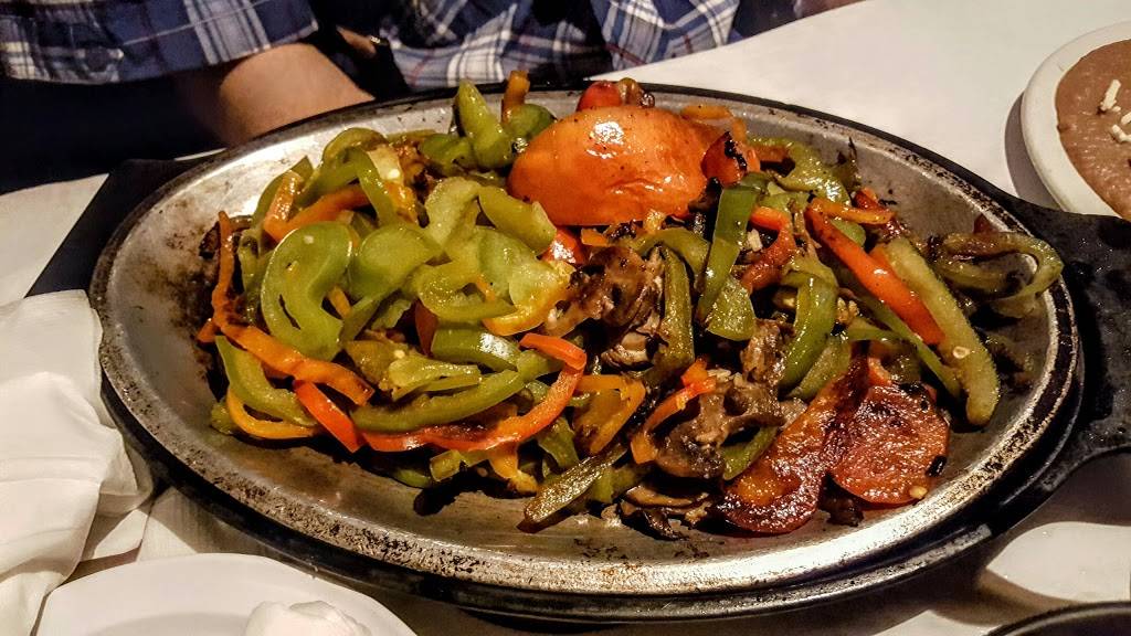 La Cantina | night club | 1911 S Michigan Ave, Chicago, IL 60616, USA | 3128421911 OR +1 312-842-1911