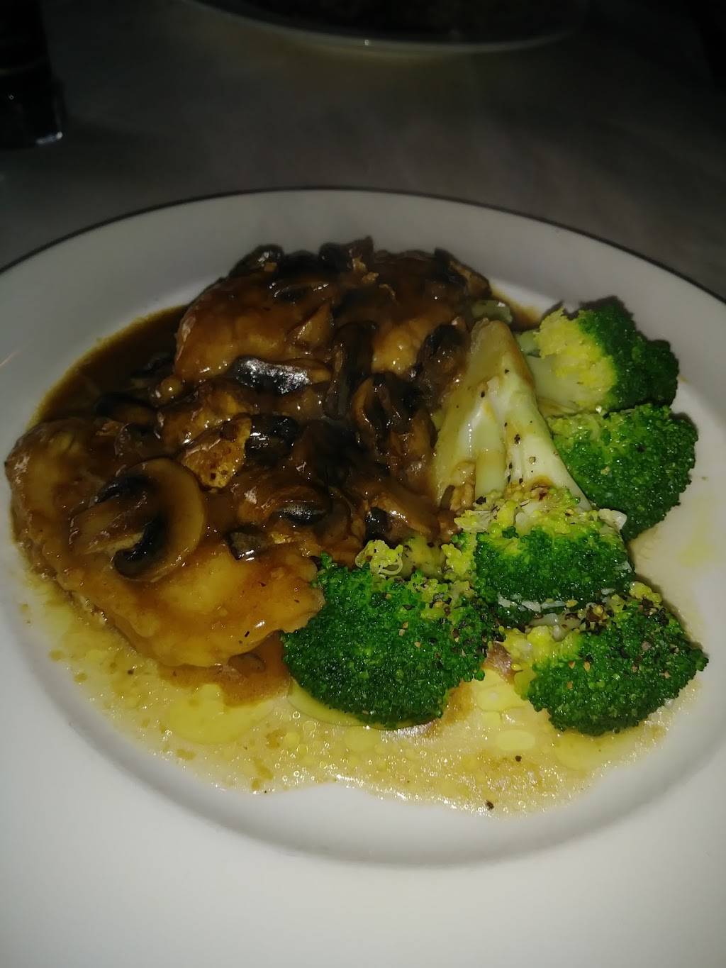 Circles | restaurant | 13002 N Dale Mabry Hwy, Tampa, FL 33618, USA | 8139690001 OR +1 813-969-0001