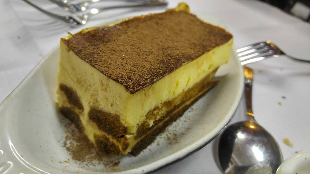 Sampinos Towne Foods | restaurant | 1607 F St, Sacramento, CA 95814, USA | 9164412372 OR +1 916-441-2372