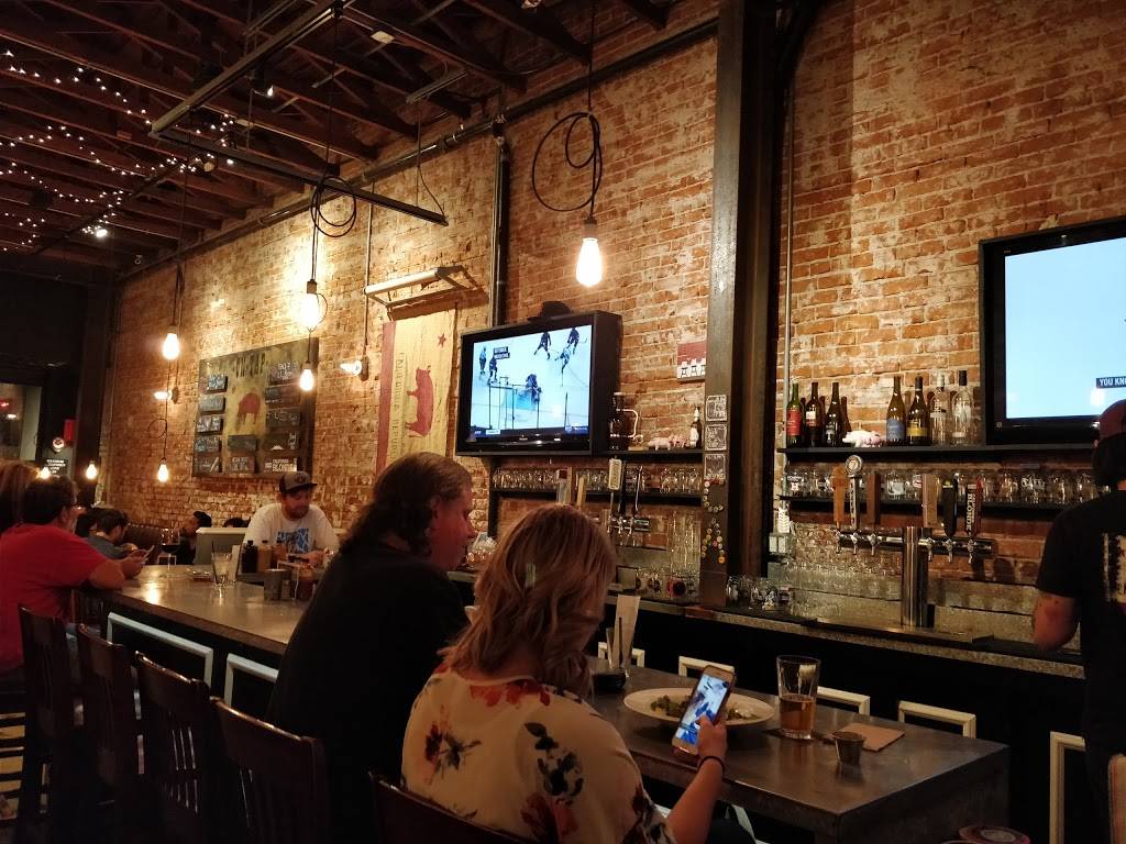 Smoqued California BBQ | restaurant | 128 N Glassell St, Orange, CA 92866, USA | 7146337427 OR +1 714-633-7427