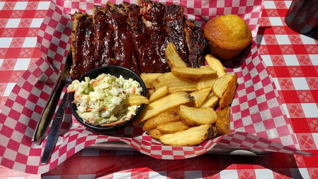 Famous Daves Bar-B-Que | restaurant | 431 16th Ave NW, Rochester, MN 55901, USA | 5072824200 OR +1 507-282-4200