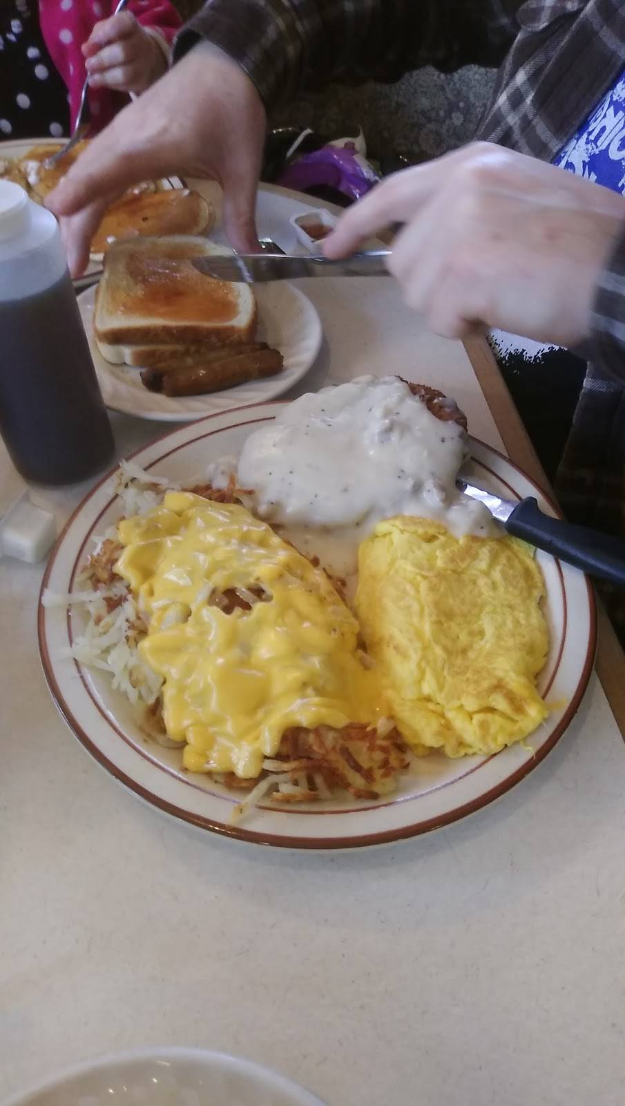 Sand Burr Family Restaurant | restaurant | 6929 County Hwy T, Brodhead, WI 53520, USA | 6088973800 OR +1 608-897-3800