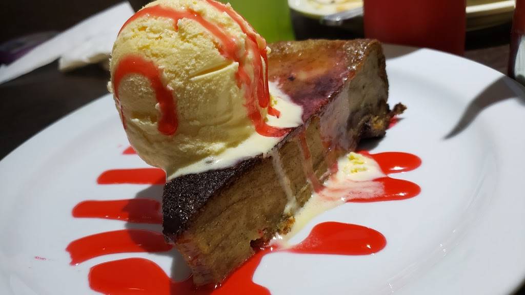 El Salvadoreño Pupuseria | restaurant | 3056 Del Monte Blvd, Marina, CA 93933, USA | 8317472385 OR +1 831-747-2385