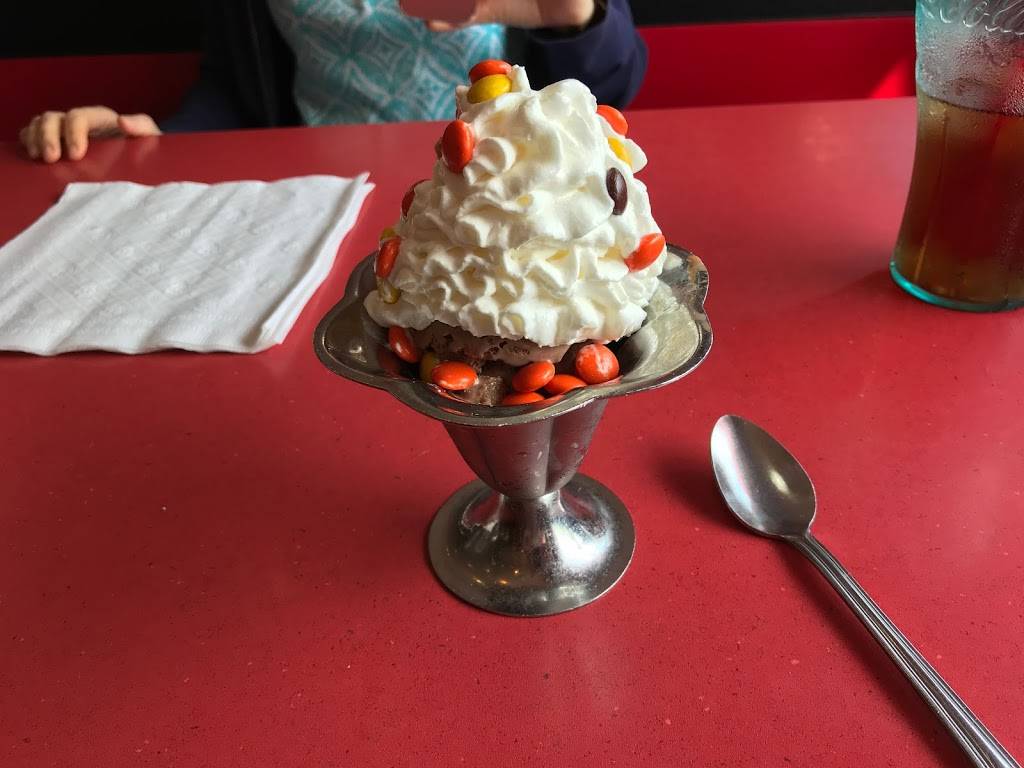 Friendlys Clifton Park 12065 | restaurant | 815 NY-146, Clifton Park, NY 12065, USA | 5183711273 OR +1 518-371-1273