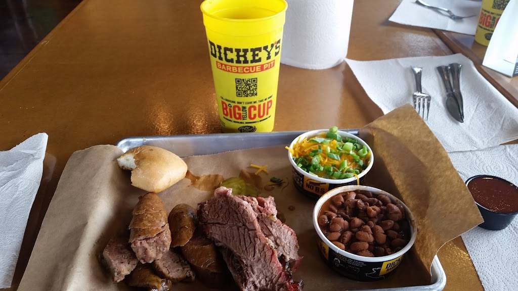 Dickeys Barbecue Pit | restaurant | 3710 S Carrier Pkwy, Grand Prairie, TX 75052, USA | 9723189659 OR +1 972-318-9659