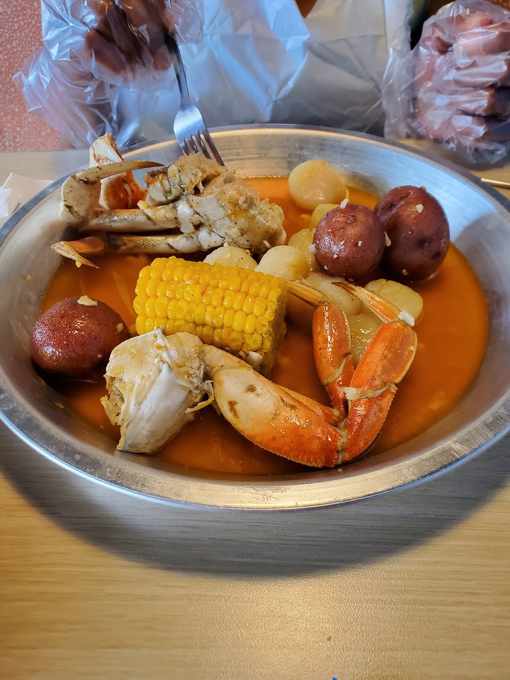 Shaking crab | restaurant | 700 M L King Dr, Portage, MI 49024, USA | 2693246988 OR +1 269-324-6988