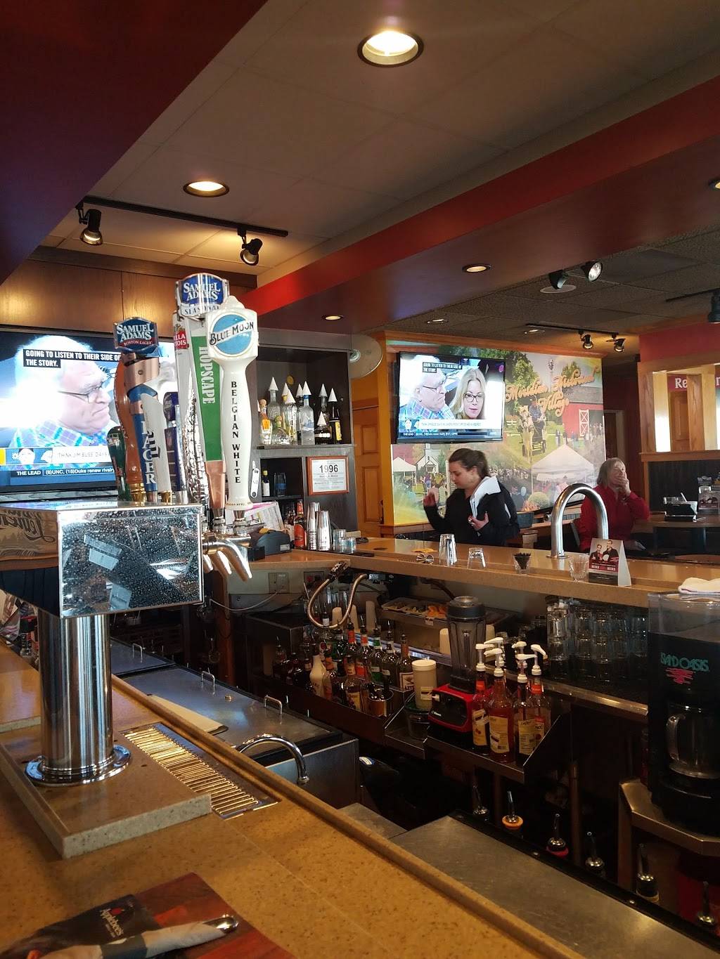 Applebees Grill + Bar | restaurant | 2284 Woodlake Dr, Okemos, MI 48864, USA | 5173474892 OR +1 517-347-4892