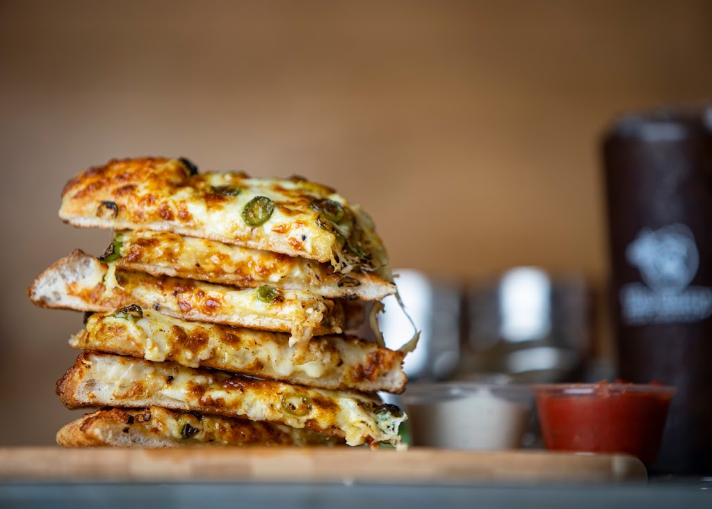 The Curry Pizza Company #5 | restaurant | 3918 S Mooney Blvd, Visalia, CA 93277, USA | 5597772070 OR +1 559-777-2070