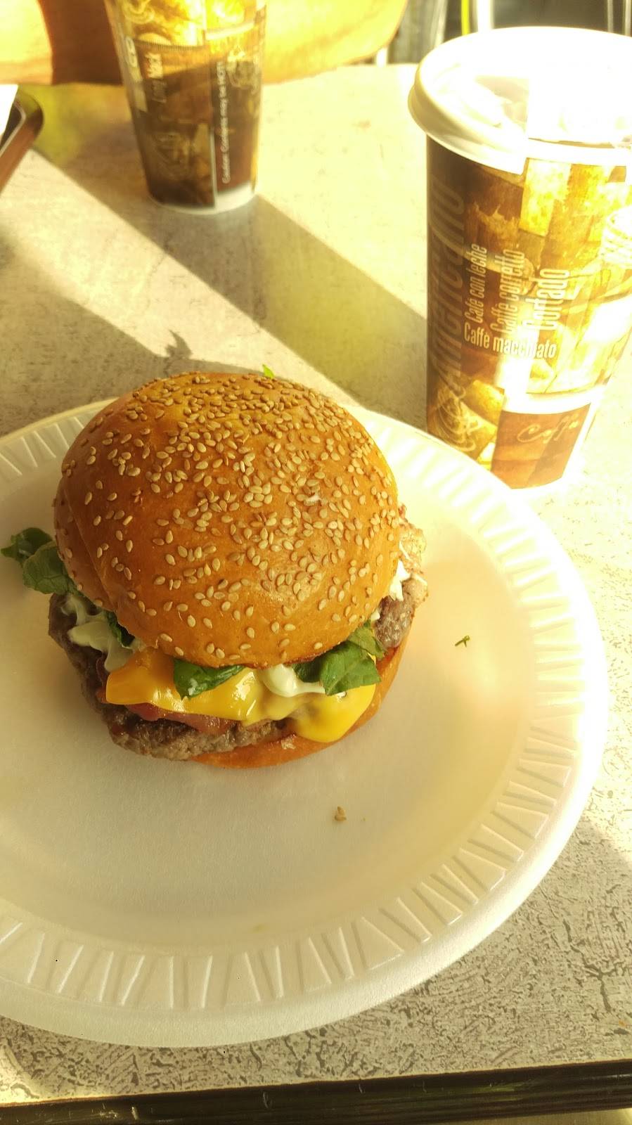 Best Burger Palace | restaurant | 986 Atlantic Ave, Brooklyn, NY 11238, USA | 7183983130 OR +1 718-398-3130