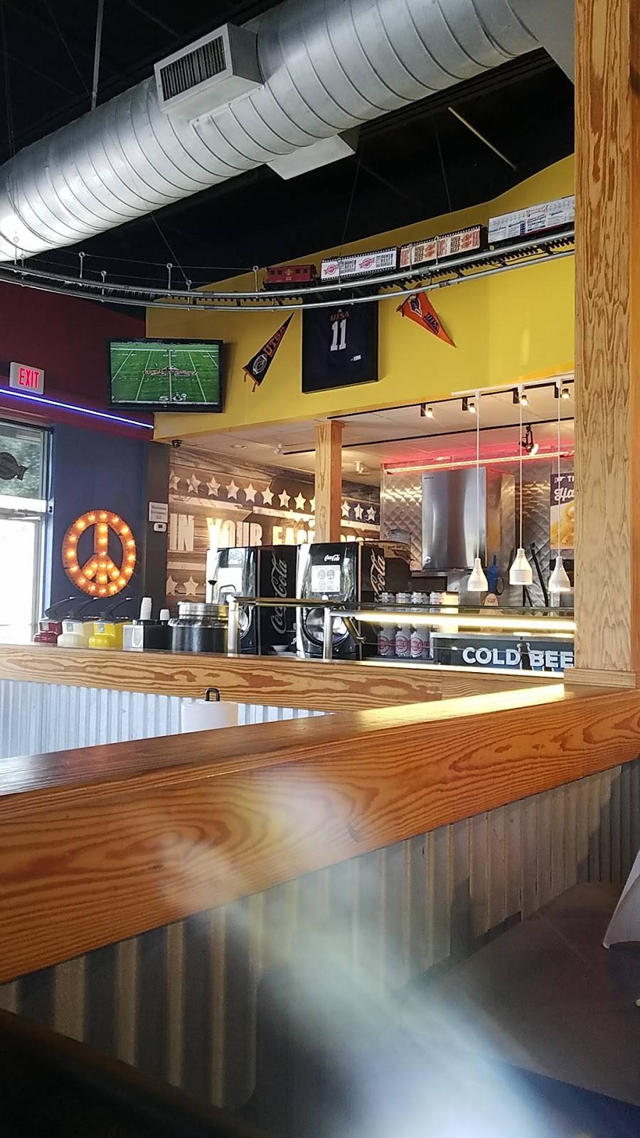 Fuddruckers | restaurant | 11654 Bandera Rd #112, San Antonio, TX 78250, USA | 2105563757 OR +1 210-556-3757