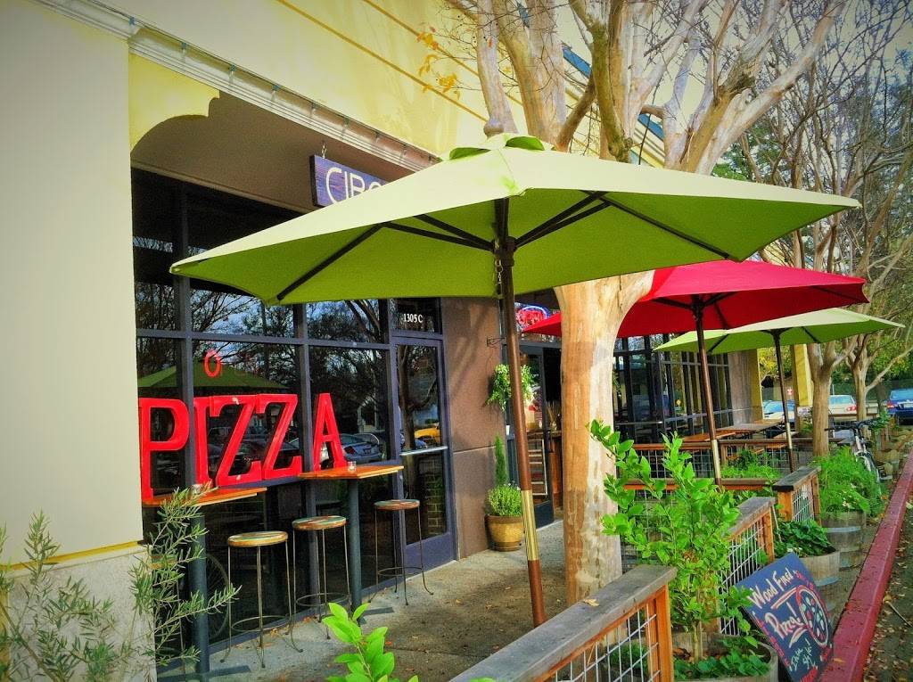 Santa Rosa Vintners Square | restaurant | 1301 Cleveland Ave, Santa Rosa, CA 95401, USA | 7072804658 OR +1 707-280-4658