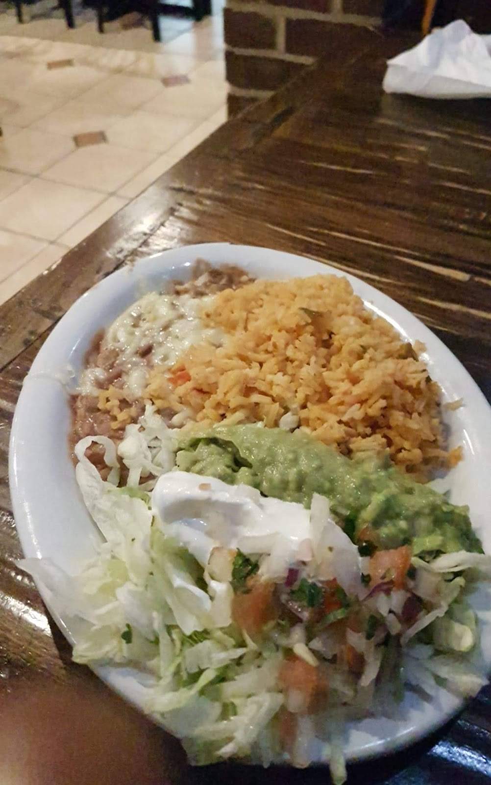 Marias Mexican Grill | restaurant | 2817 Maybank Hwy, Johns Island, SC 29455, USA | 8435571005 OR +1 843-557-1005