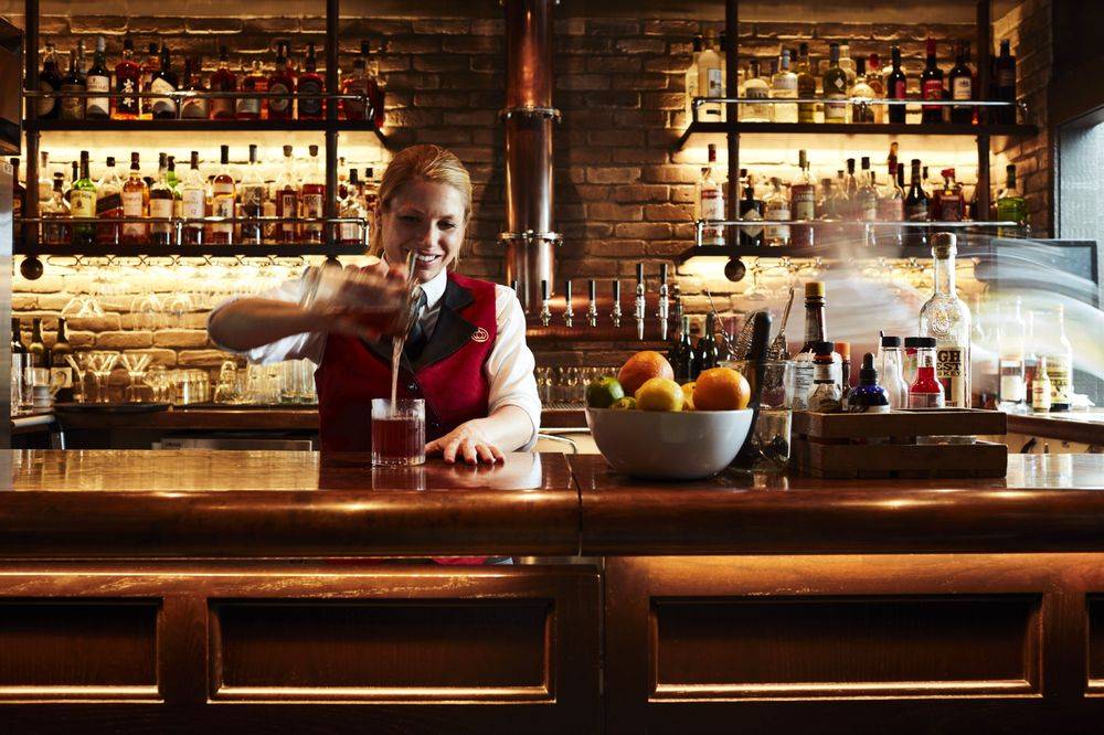 Five Crowns | restaurant | 3801 East Coast Hwy, Corona Del Mar, CA 92625, USA | 9497600331 OR +1 949-760-0331