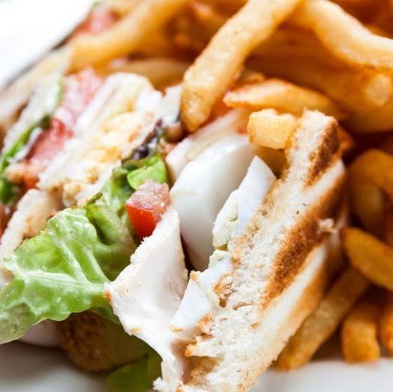 Big Rays Drive-in | restaurant | 2624 E Alondra Blvd, Compton, CA 90221, USA | 3106370636 OR +1 310-637-0636