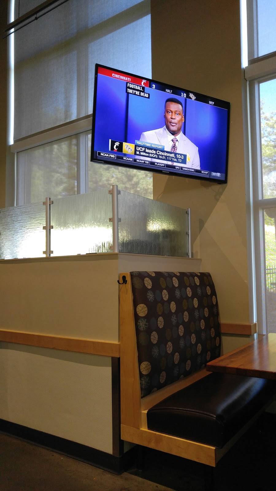 Hy-Vee Market Grille | restaurant | 8701 Douglas Ave, Urbandale, IA 50322, USA | 5152515286 OR +1 515-251-5286