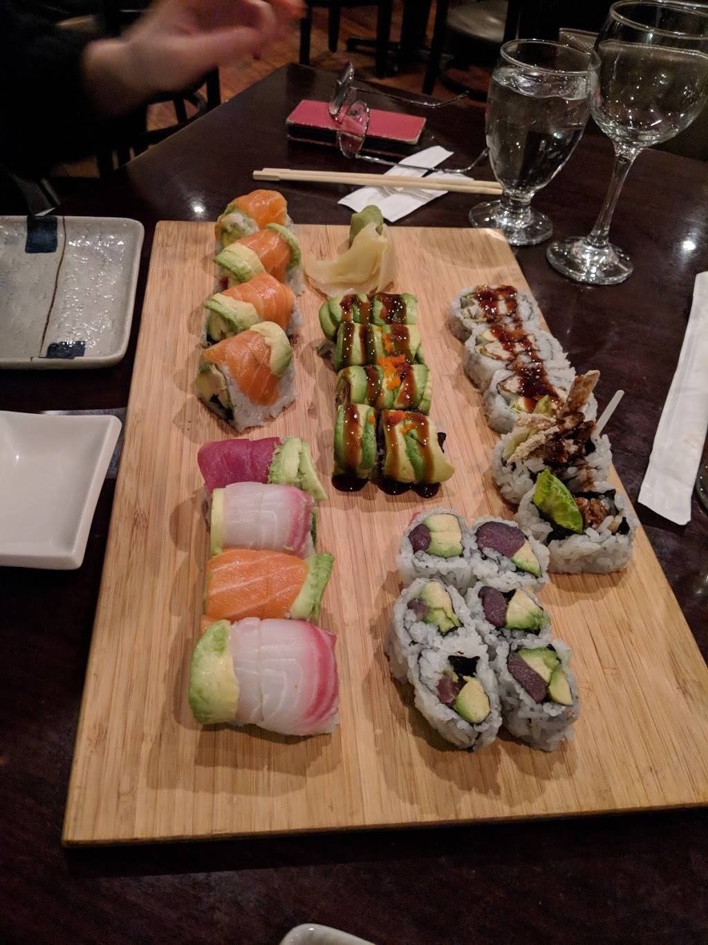 Daruma | restaurant | 45 N Dean St, Englewood, NJ 07631, USA | 2015679600 OR +1 201-567-9600